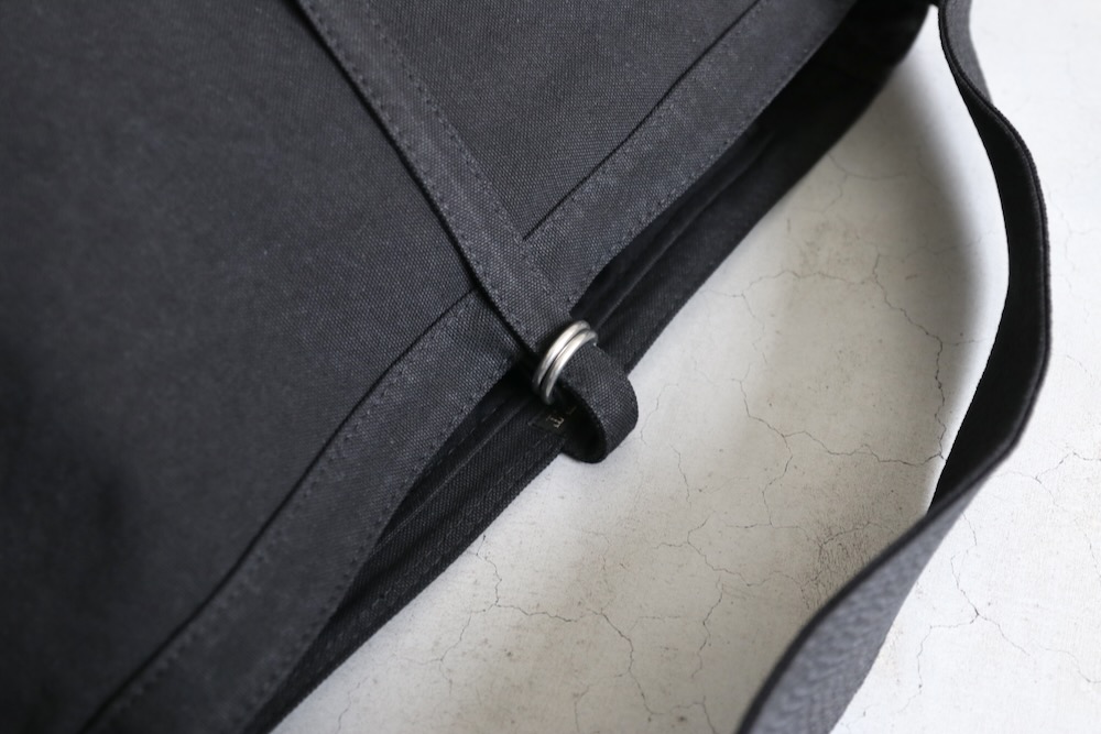 Taiga Takahashi / T.T(������ �����ϥ� / �ƥ������ƥ���) "Lot.004 Newsboy Bag"