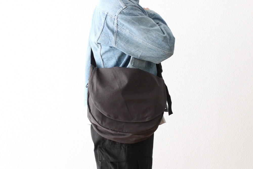 Usual shoulder bag / Charcoal ワーレンファウス Usual shoulder bag / Charcoal | WARENFAUS