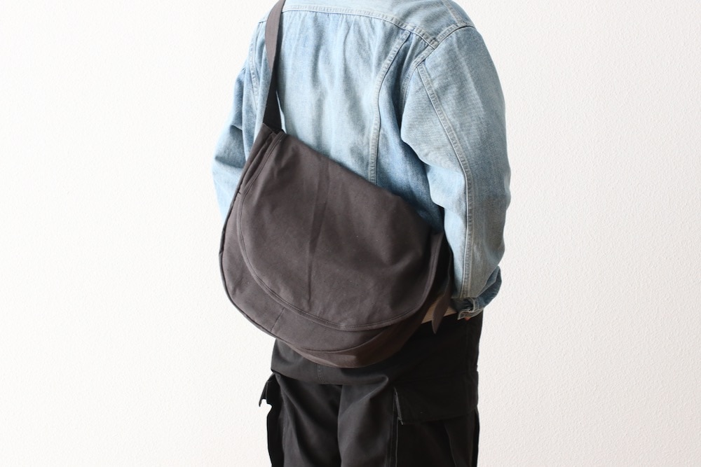 Usual shoulder bag / Charcoal ワーレンファウス fit=scale-down,w=1200