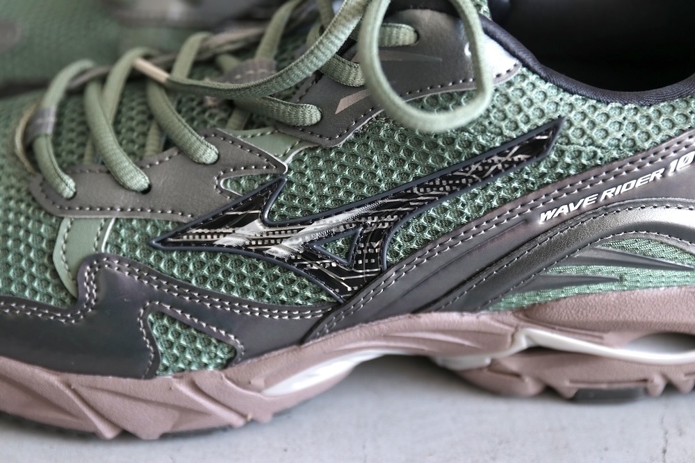 MIZUNO (ߥ) "WAVERIDER10"