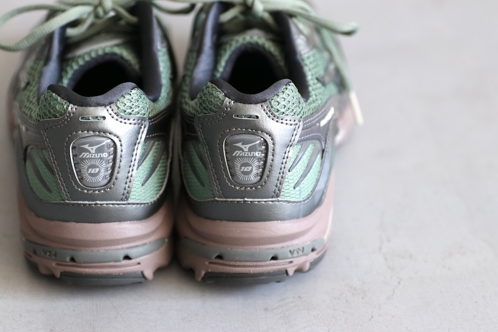 MIZUNO (ߥ) "WAVERIDER10"