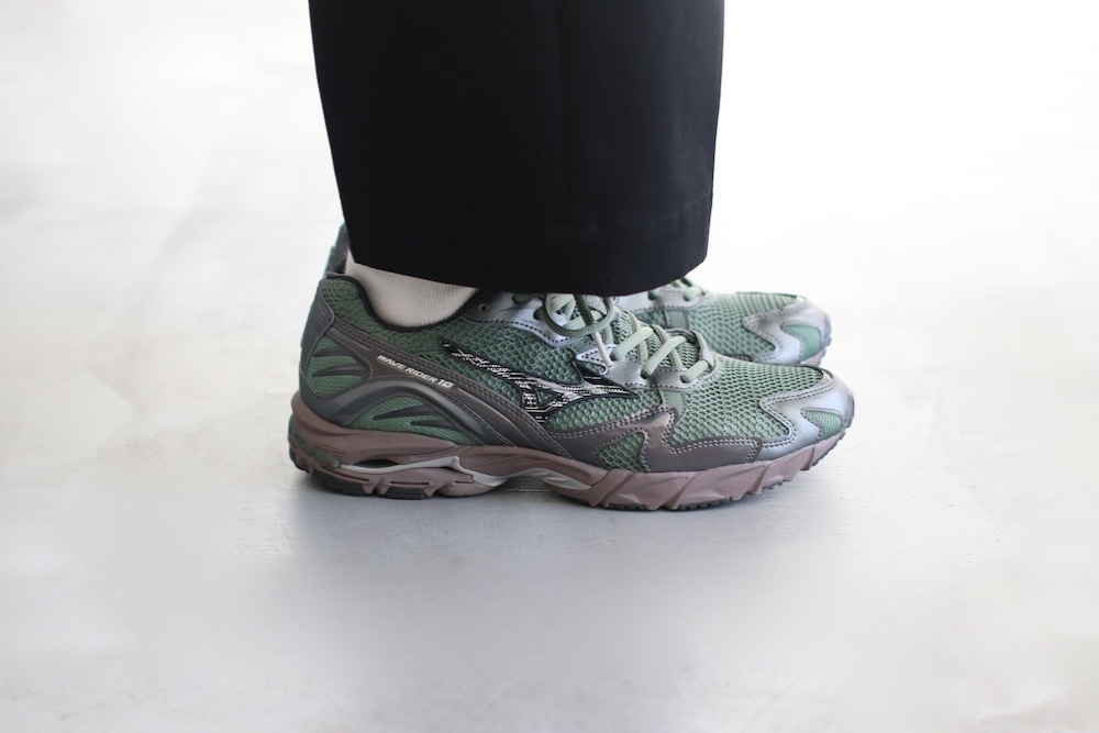 MIZUNO (ߥ) "WAVERIDER10"