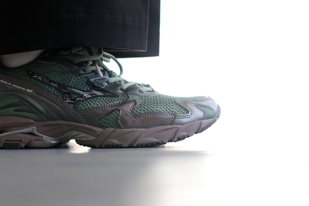 MIZUNO (ߥ) "WAVERIDER10"