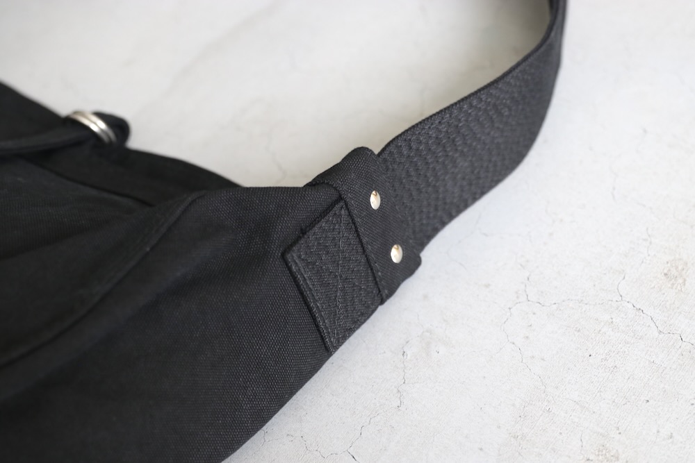 Taiga Takahashi / T.T(������ �����ϥ� / �ƥ������ƥ���) "Lot.018 Newsboy Bag Small"