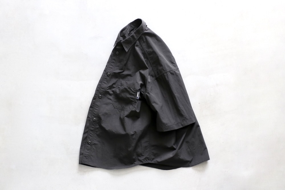 COMME des GARCONS HOMME(���� �� ����륽�󡦥���) "�ʥ����󥿥å��� S/S����� HQ-B021-051"