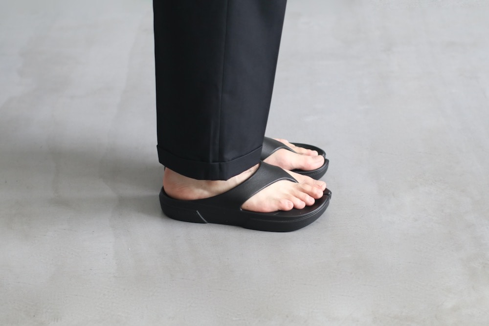 靴 PAES FLIPFLOP02 PAES / Flip Flop 02 Sandal (Silver)