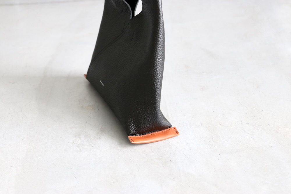 ��12.6 12:00 Release��HenderScheme (���������������) "triangle bag"