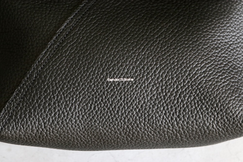 ��12.6 12:00 Release��HenderScheme (���������������) "triangle bag"