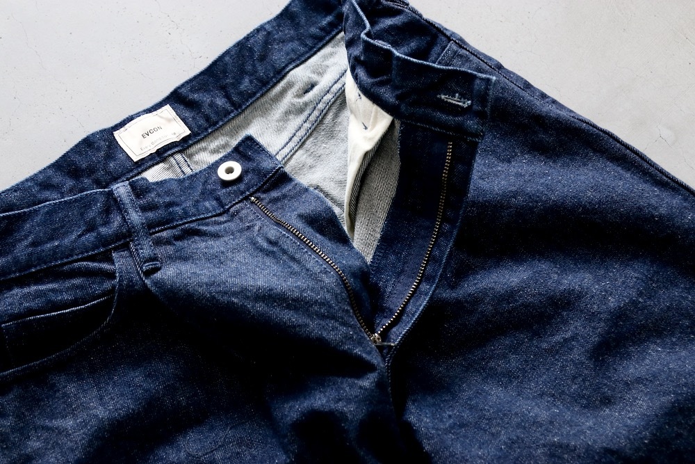 EVCON(���ӥ���) "1TUCK BAGGY DENIM"