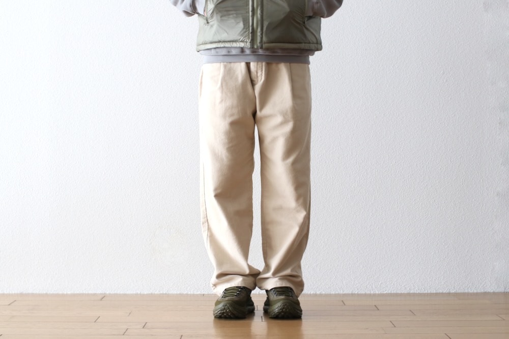 C.E(��������) "BRUSHED SOFT COTTON ONE TUCK PANTS"