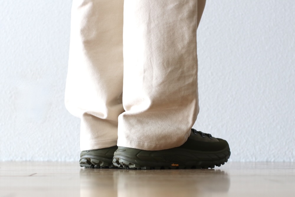 C.E(��������) "BRUSHED SOFT COTTON ONE TUCK PANTS"