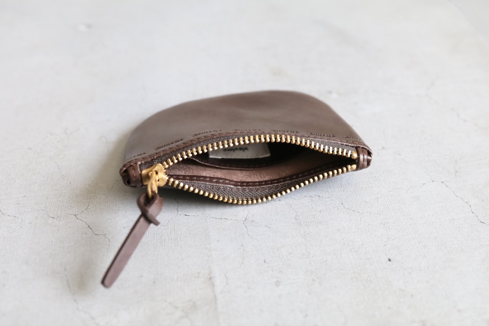 visvim レザーウォレット visvim(ヴィズヴィム) “LEATHER WALLET (L)” | visvim / WMV