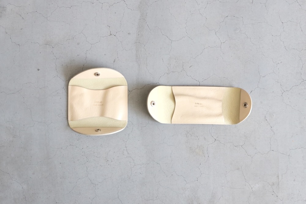 i ro se () "FOLD 2F CARD CASE"