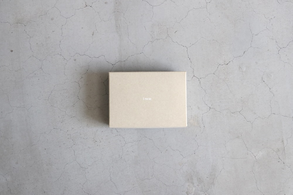 i ro se () "FOLD 2F CARD CASE"