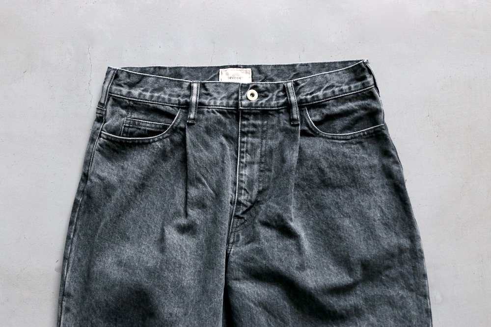 EVCON(���ӥ���) "1 TUCK BAGGY DENIM BIO"