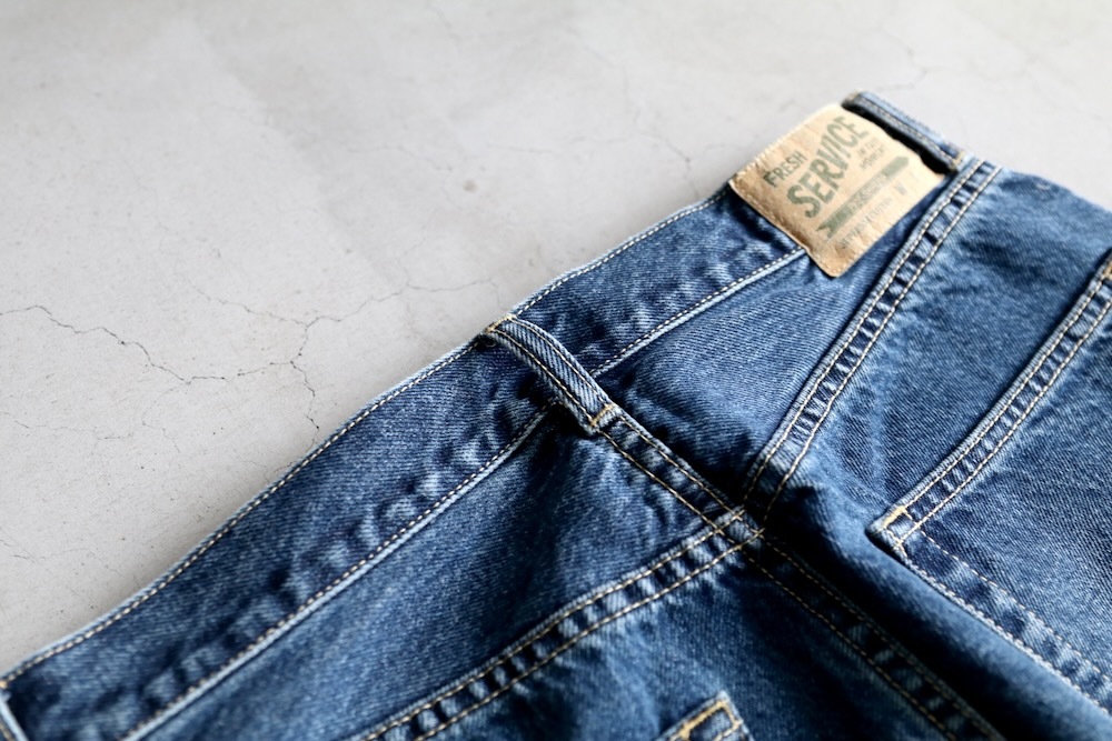 FreshService(�ե�å��奵���ӥ�) "CORPORATE DENIM FIVE POCKET PANTS"