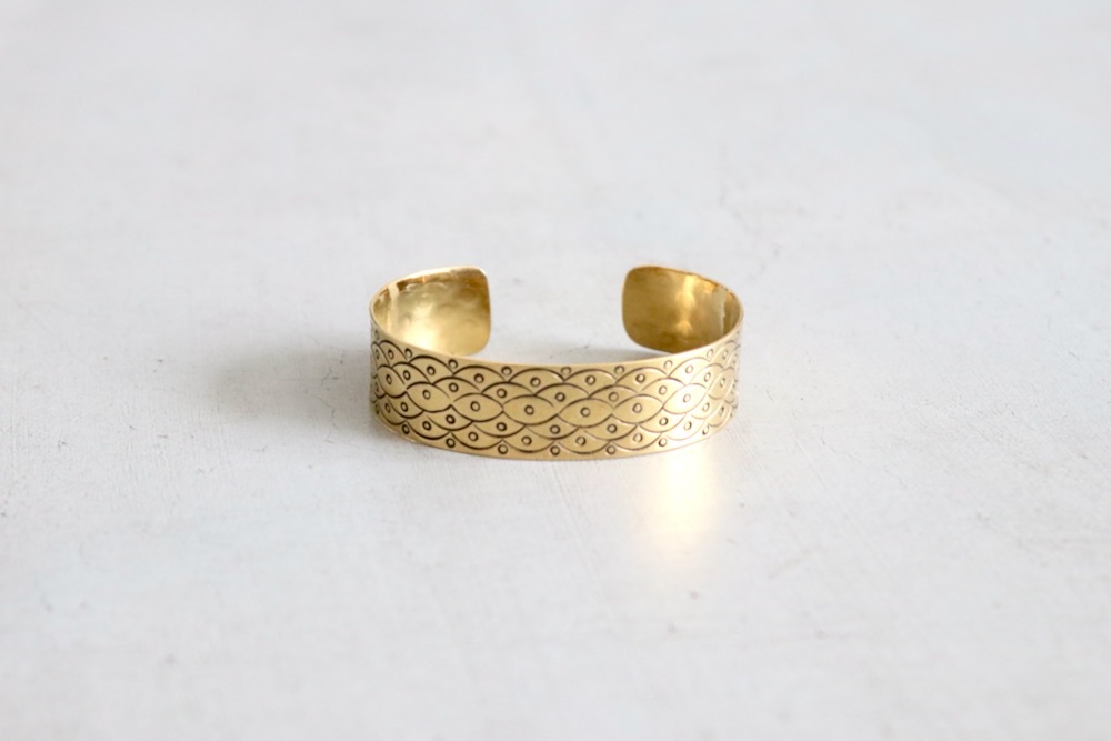 y*a様 エリッカニコラスビゲイ バングル 真鍮 インディアンジュエリー　美品 Indian Jewelry (インディアン ジュエリー) 