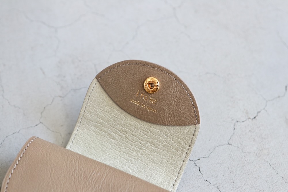 i ro se () "FOLD 2F WALLET"