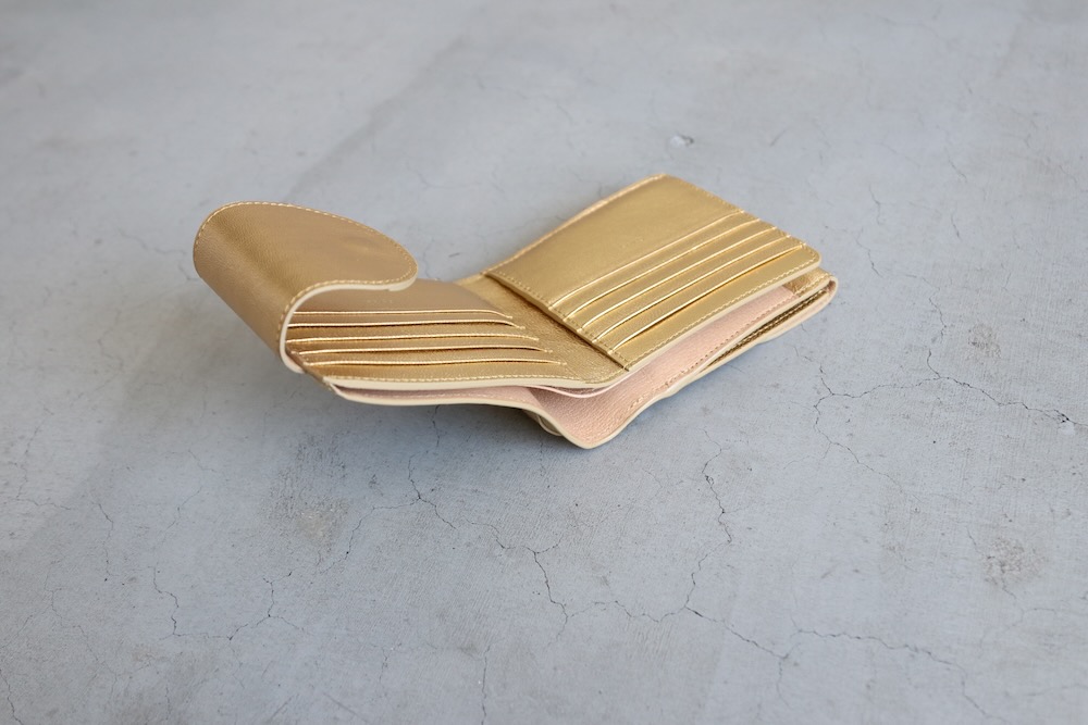 i ro se () "FOLD 2F WALLET"