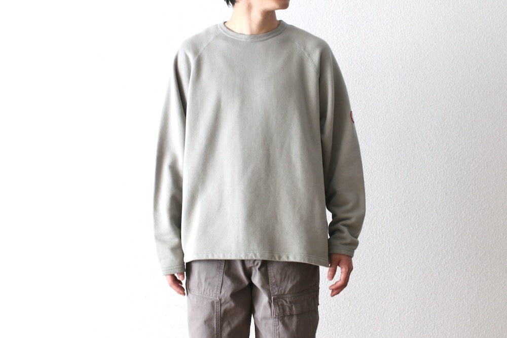 C.E(��������) "HALF PANEL RIB CREW NECK"