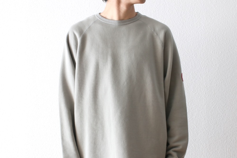C.E(��������) "HALF PANEL RIB CREW NECK"