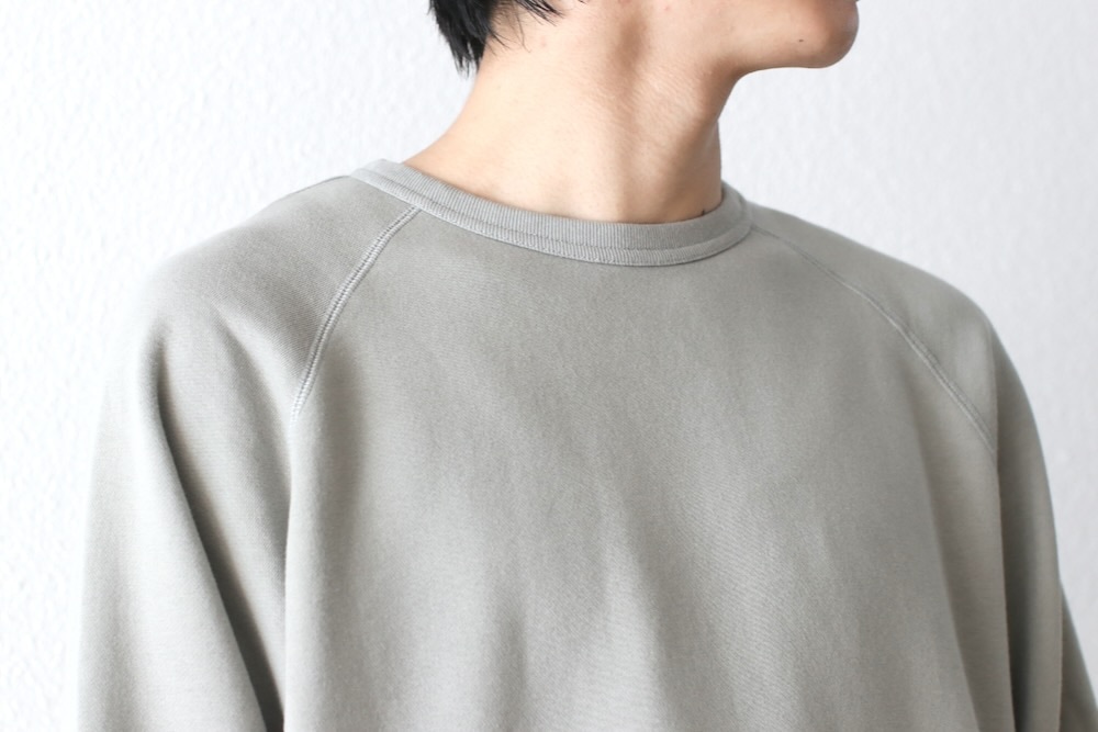 C.E(��������) "HALF PANEL RIB CREW NECK"