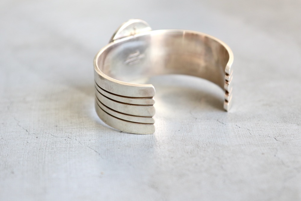 Indian Jewelry (����ǥ����� ���奨�꡼) "Silver Bangle - Leonard Nez -"