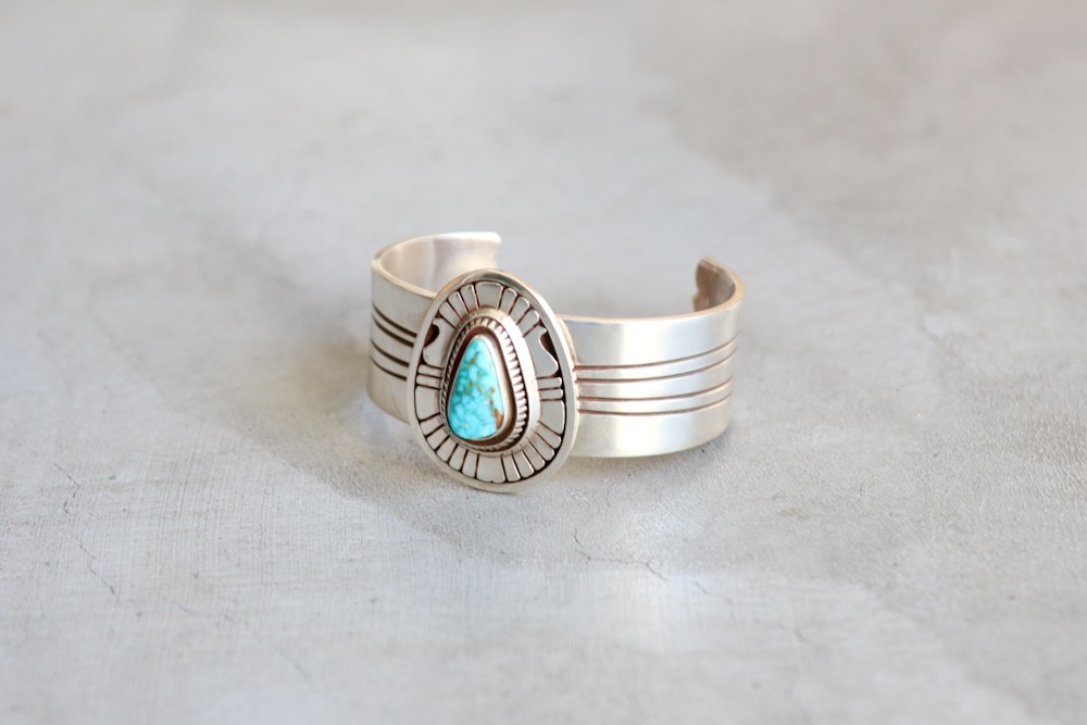 Indian Jewelry (����ǥ����� ���奨�꡼) "Silver Bangle - Leonard Nez -"