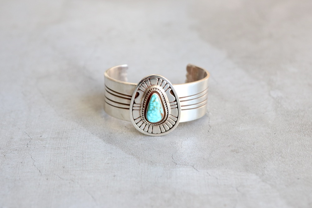Indian Jewelry (����ǥ����� ���奨�꡼) "Silver Bangle - Leonard Nez -"