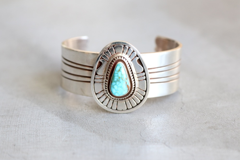 Indian Jewelry (����ǥ����� ���奨�꡼) "Silver Bangle - Leonard Nez -"