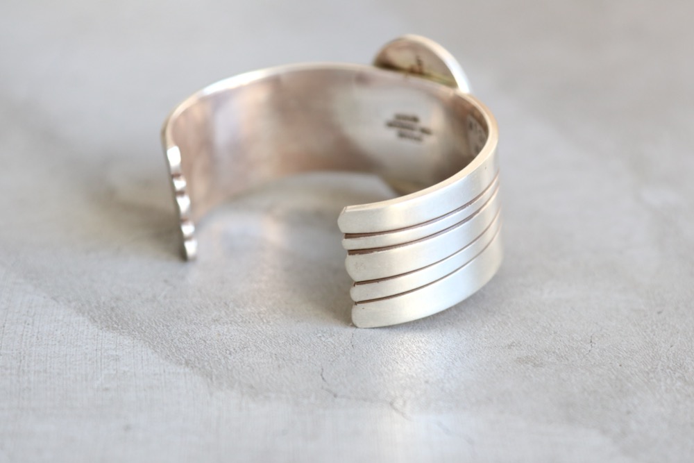 Indian Jewelry (����ǥ����� ���奨�꡼) "Silver Bangle - Leonard Nez -"