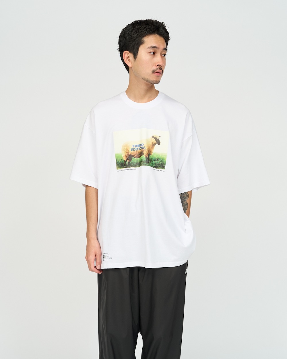 ��8.29 12:00 Release / limited��FreshService �� FRIEND EDITIONS(�ե�å��奵���ӥ� �� �ե��� ���ǥ������)"CORPORATE S/S TEE ��SHEEP��"