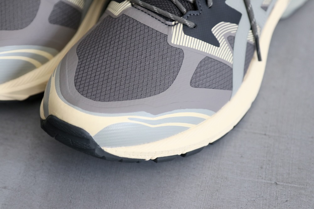 ASICS (å) "GEL-TERRAIN TRUFFLE GREY/SEAL GREY"