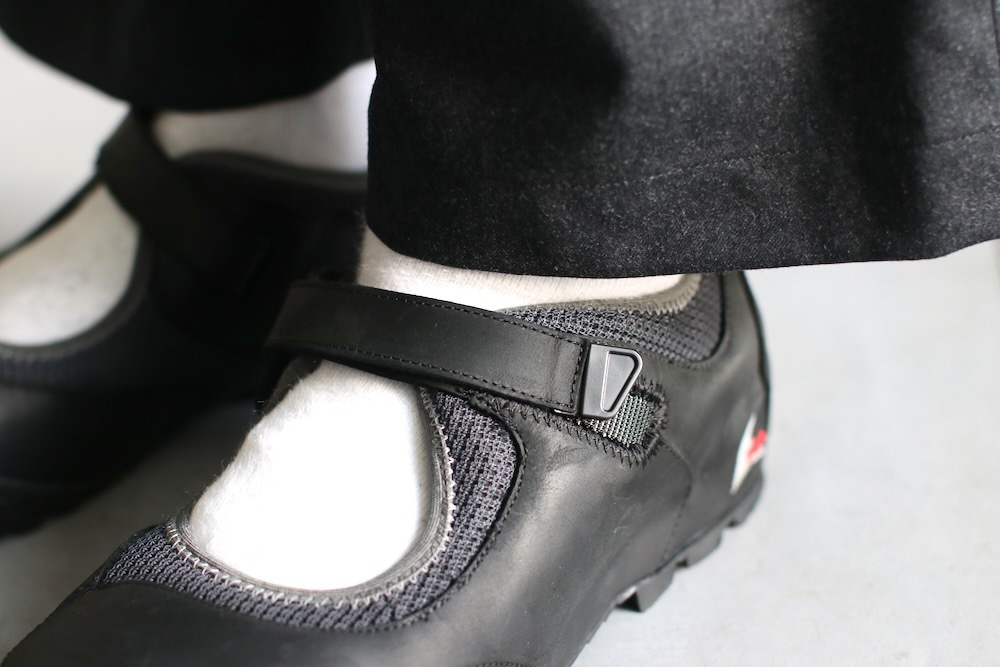 ROA (����) "Loie BLACK GREY"