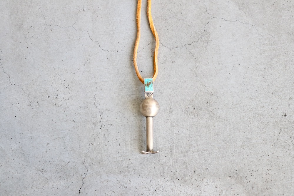 Indian Jewelry Falcon Trading Co. / F.T.C(����ǥ����󥸥奨�꡼ �ե��륳�� �ȥ졼�ǥ��� ����ѥˡ�) "Squash Blossom Pendant Turquoise square"