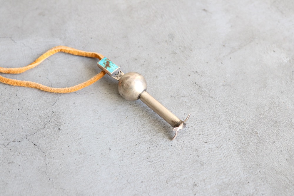 Indian Jewelry Falcon Trading Co. / F.T.C(����ǥ����󥸥奨�꡼ �ե��륳�� �ȥ졼�ǥ��� ����ѥˡ�) "Squash Blossom Pendant Turquoise square"