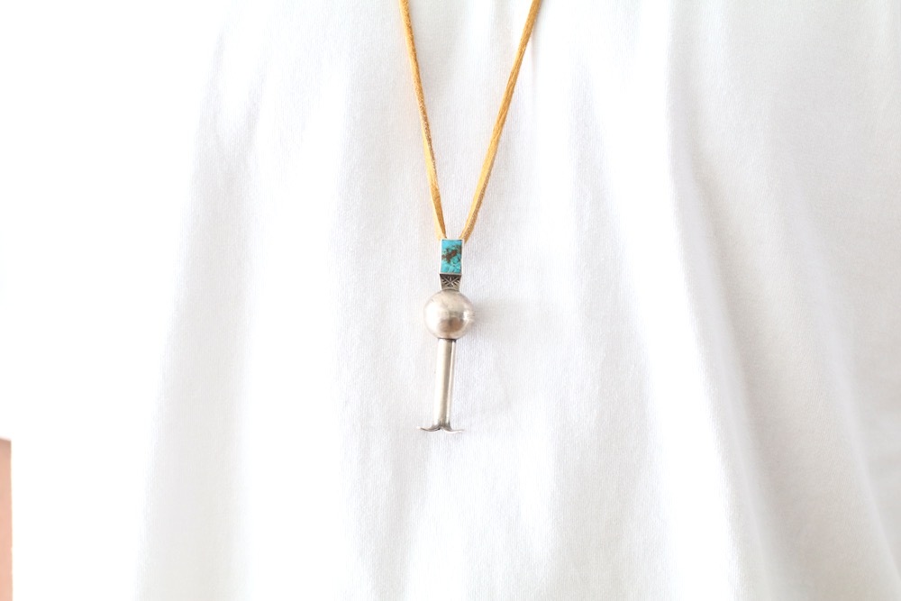 Indian Jewelry Falcon Trading Co. / F.T.C(����ǥ����󥸥奨�꡼ �ե��륳�� �ȥ졼�ǥ��� ����ѥˡ�) "Squash Blossom Pendant Turquoise square"