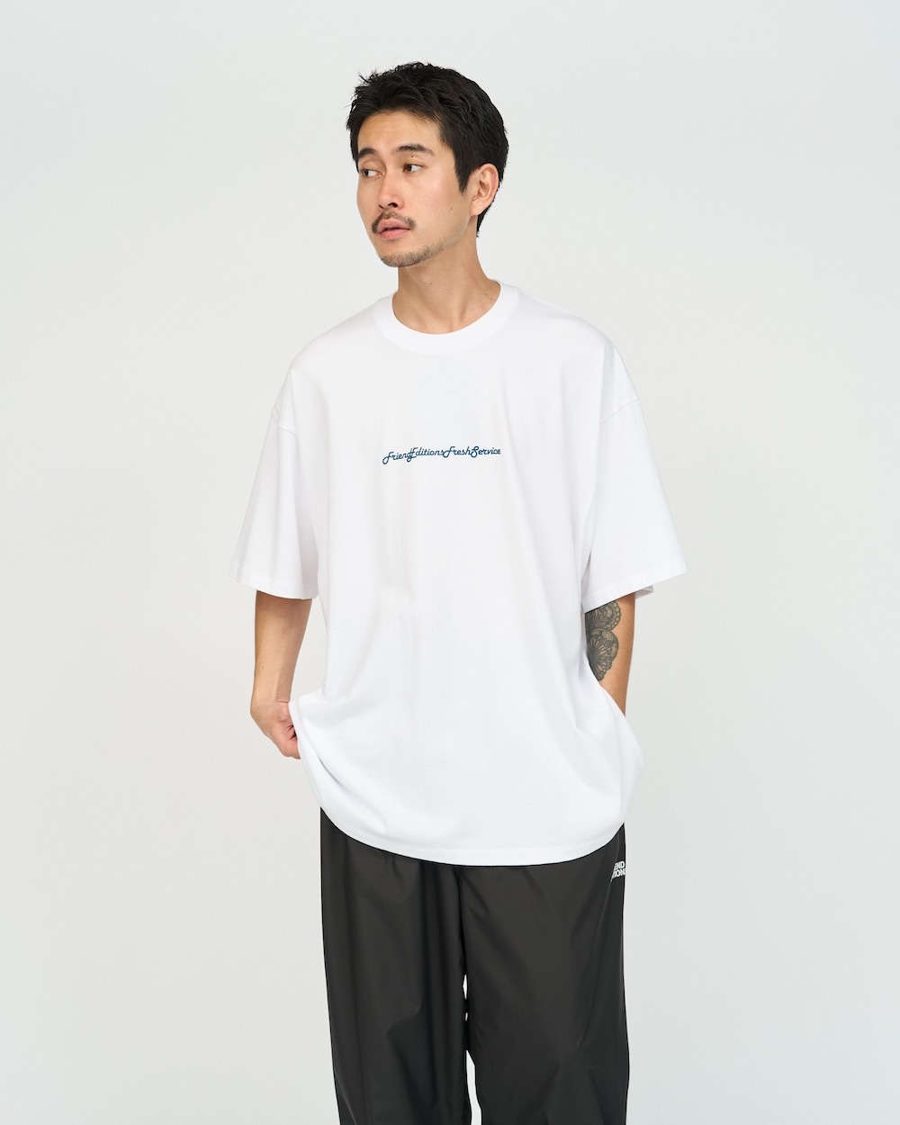 ��8.29 12:00 Release / limited��FreshService �� FRIEND EDITIONS(�ե�å��奵���ӥ� �� �ե��� ���ǥ������)"CORPORATE S/S TEE ��COMMUNITY��"