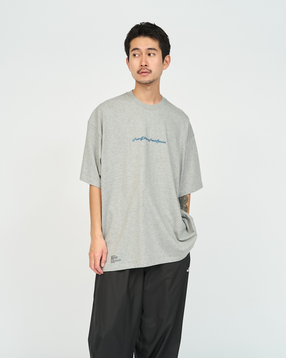 ��8.29 12:00 Release / limited��FreshService �� FRIEND EDITIONS(�ե�å��奵���ӥ� �� �ե��� ���ǥ������)"CORPORATE S/S TEE ��COMMUNITY��"