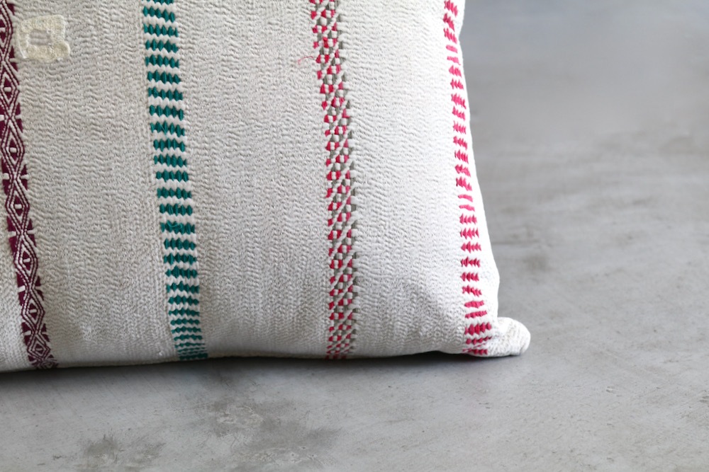 LIGHT YEARS(�饤�� ���䡼��) ��Indian cushion M -White-��