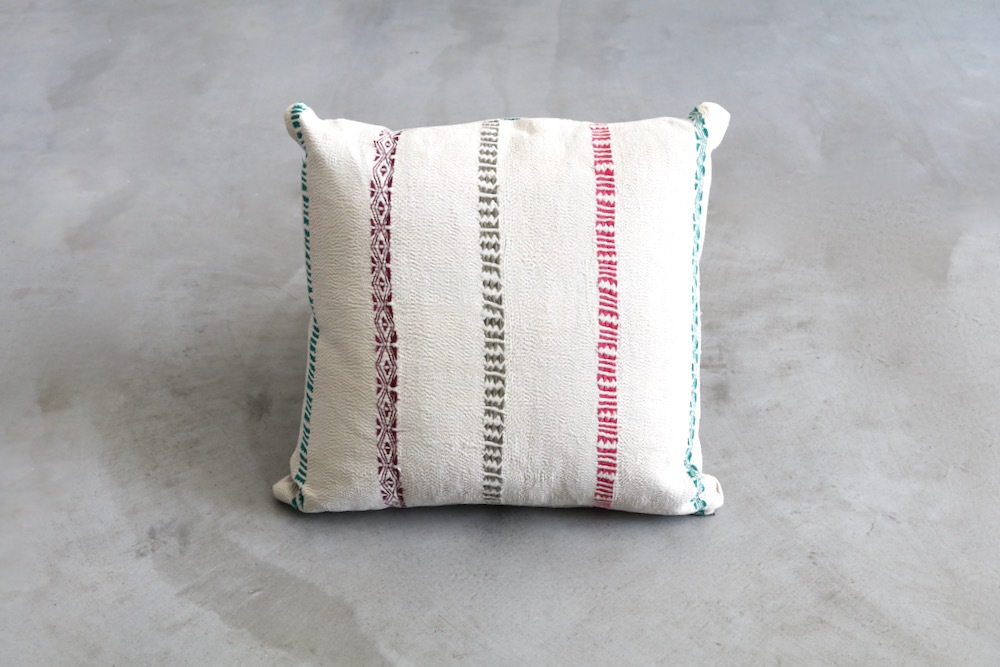 LIGHT YEARS(�饤�� ���䡼��) ��Indian cushion M -White-��