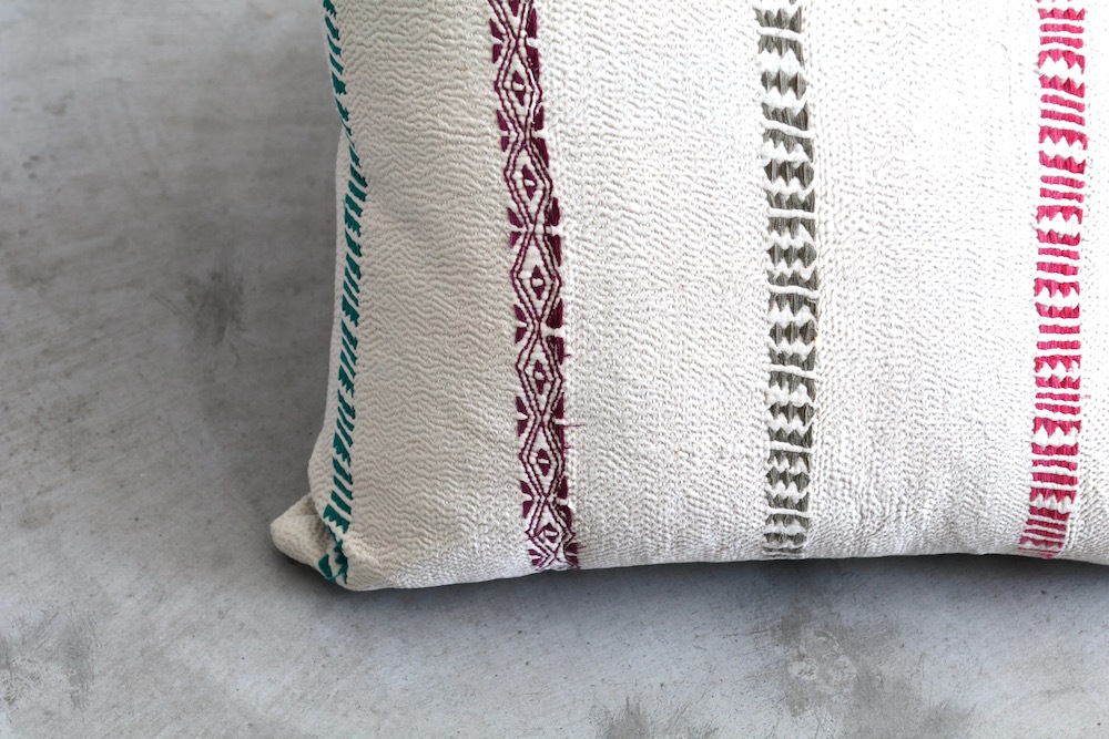 LIGHT YEARS(�饤�� ���䡼��) ��Indian cushion M -White-��