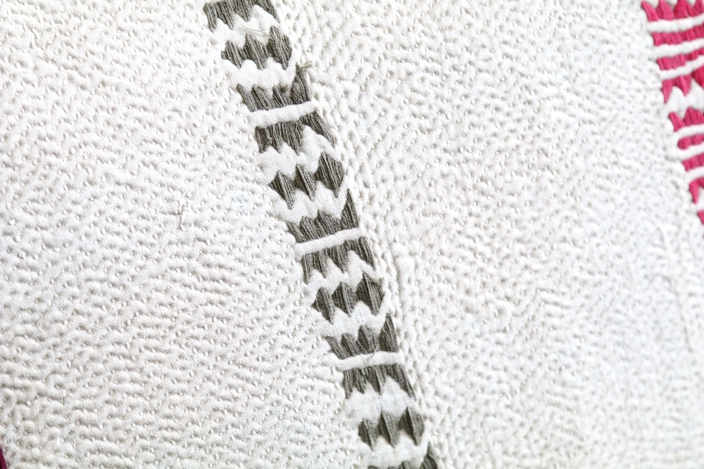 LIGHT YEARS(�饤�� ���䡼��) ��Indian cushion M -White-��