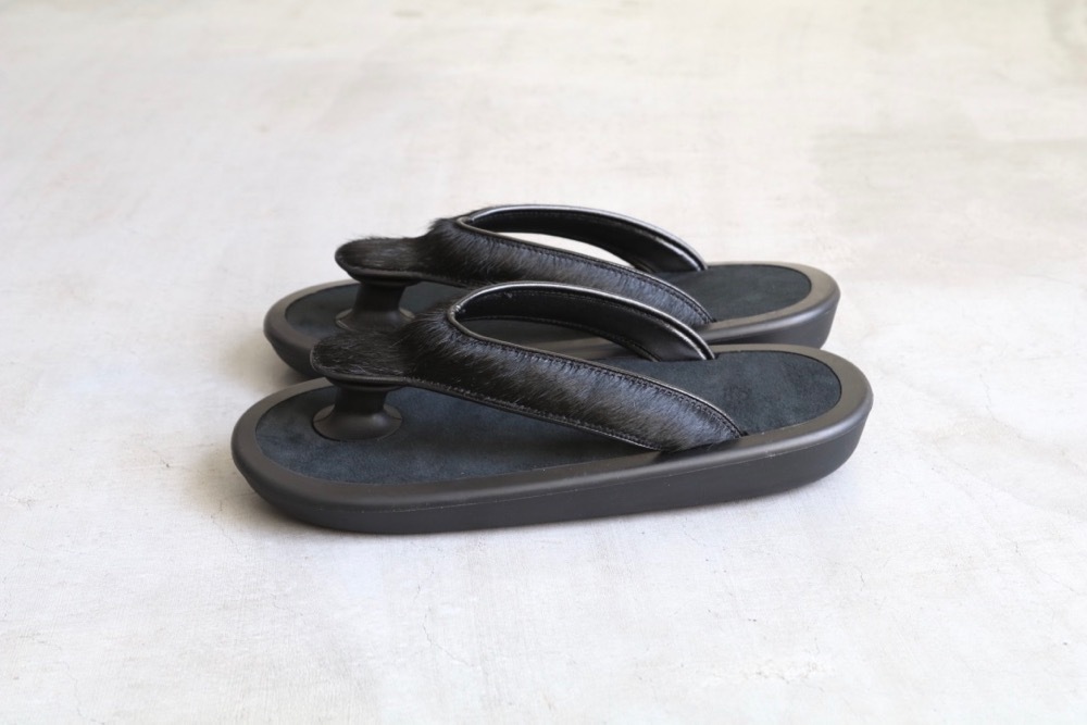 JoJo(祸) "BEACH SANDAL -Pony Ecsaine Leather-"