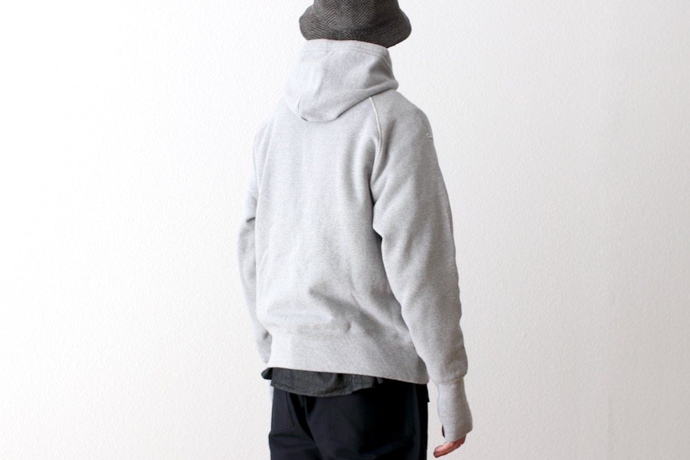 Unlikely (����饤���꡼) "Unlikely Split Raglan Sleeve Hoodie"