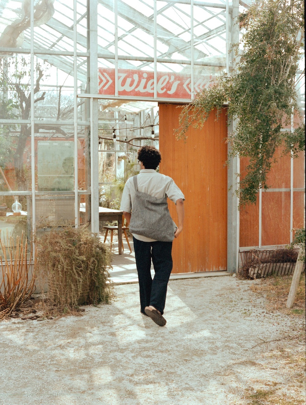 WARENFAUS (ե)  "Magazine shoulder"