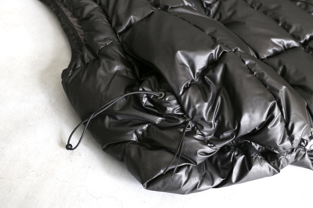 GOLDWIN 0 (������ɥ����� ����) "Three Dimensional Down Light Vest"