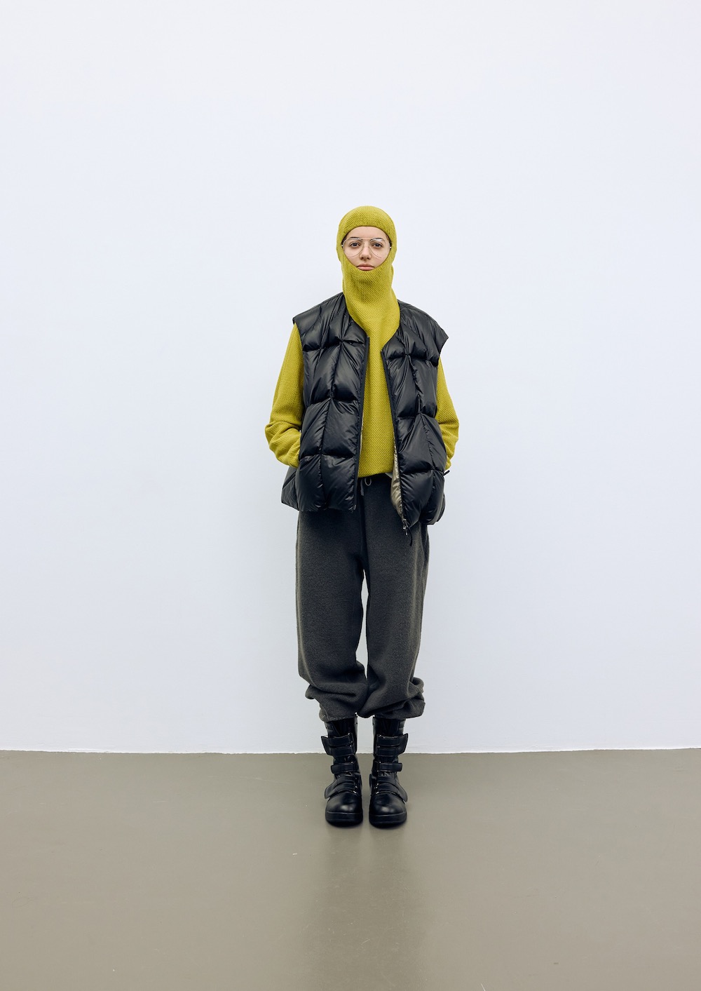 GOLDWIN 0 (������ɥ����� ����) "Three Dimensional Down Light Vest"