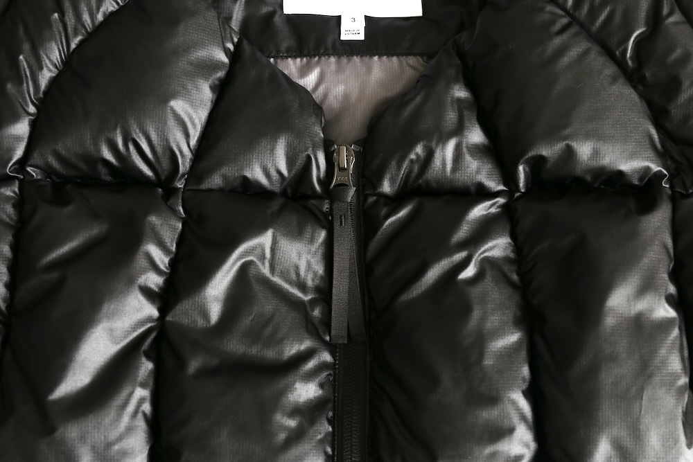 GOLDWIN 0 (������ɥ����� ����) "Three Dimensional Down Light Vest"