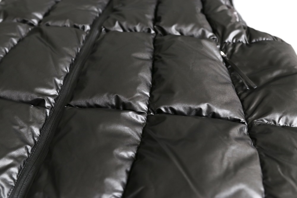 GOLDWIN 0 (������ɥ����� ����) "Three Dimensional Down Light Vest"